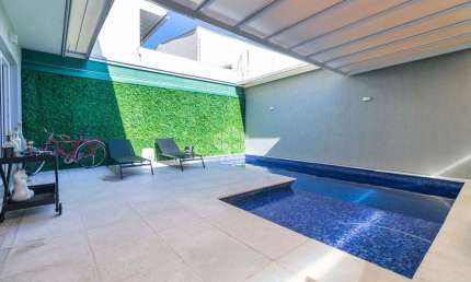 Sobrado mobiliado, 3 suítes, Piscina térmica, 4 vagas, Mont Serrat, Canoas