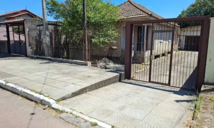 Terreno com 11x44m, com área total de 484m², no bairro Niterói em Canoas/RS.