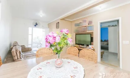 Casa 3 dormitórios, sendo 1 suíte, 220m² de área construída, no bairro Igara, na cidade de Canoas/RS. Aceita Dação.