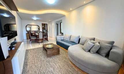 Apartamento com 3 dormitórios, sendo uma suíte e venda conjunta de 4 salas comerciais, no Bairro Centro, na cidade de Canoas.
