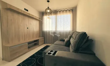 Apartamento mobiliado, 2 dormitórios, sendo uma suíte, vaga de garagem coberta. aceita financiamento bancário e fgts.