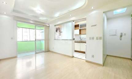 Apartamento à venda - 2 dormitórios, 65m² - Semi mobiliado - Sacada com churrasqueira - Centro de Canoas RS