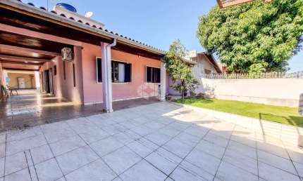 Casa à venda no bairro Estância Velha com 240m², 3 dormitórios, churrasqueira e edícula ? Aceita FGTS e financiamento