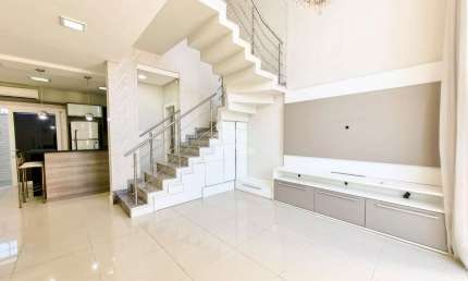 Casa Sobrado semi mobiliado 113,72m² 03 dormitórios, 01 suíte, 02 vagas no Bairro Moinhos de Vento em Canoas