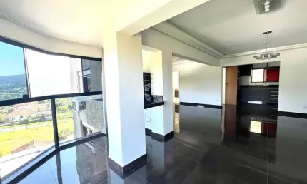 Apartamento 3 dormitórios, suite, 2 vagas cobertas, sacada com vista panorâmica, segurança 24hr no Bairro Hamburgo Velho  em Novo Hamburgo.