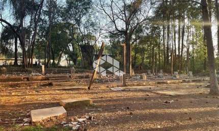 Àrea á venda, medindo 19.052,01m2 m², com 224,20mx50m. Próximo á Av.Nazario, com fácil acesso a Porto Alegre,  Shopping Park Canoas. A venda no bai