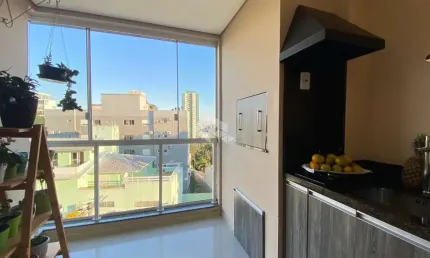 Apartamento 2 Dormitórios Suíte e Closet - bairro Guarani, Semimobiliado, Sacada com Churrasqueira e Vaga Dupla