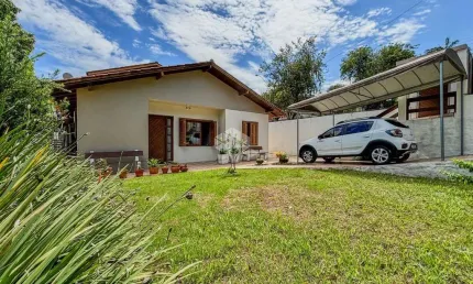 Casa 3 dormitórios, 300 metros quadrados, 2 suítes, 3 banheiros, 2 vagas, bairro Operário, em Novo Hamburgo.