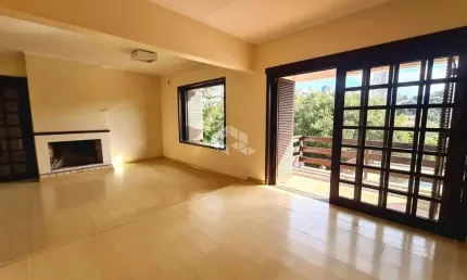 Casa ampla com 07 dormitórios, vaga coberta, salão de festas e piscina. Localizada no Bairro Guarani em Novo Hamburgo. Estuda-se propostas!