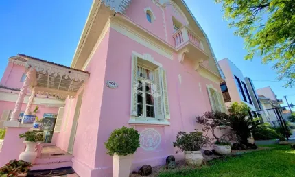 Casa comercial, 3 dormitórios, 1 suíte master, 4 salas comerciais, garagem, lareira, churrasqueira, Bairro Hamburgo Velho, Novo Hamburgo