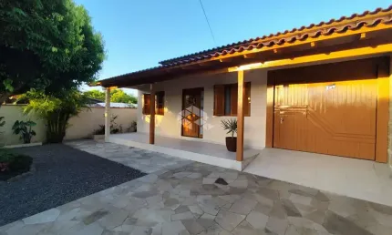 Casa com 2 dormitorios com placas solares a venda no bairro Olaria Canoas