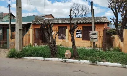 Venda de Terreno com 3 Casas - Ideal para Moradia ou Renda