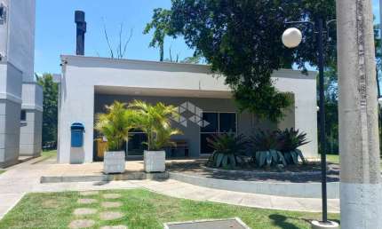 Oportunidade Imperdível: Apartamento Semi-Mobiliado à Venda!