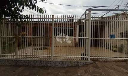 Casa com 2 quartos à venda na N Cinco, 31, Guajuviras, Canoas
