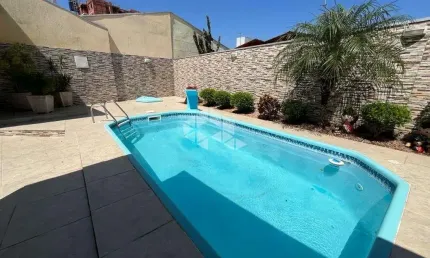 Casa semi-mobiliada com 3 dormitórios, suite, piscia, lareira - igara - canoas