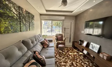 Casa a venda 3 quartos e pronta para morar com piscina em Canoas.