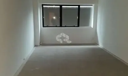 Sala de comercial no condomínio max plaza em canoas