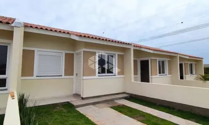 Casa  2 dormitórios 02 vagas  em condomínio fechado - cachoeirinha- rs