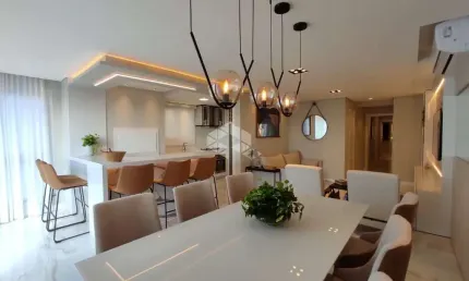 Apartamento de alto padrão à venda no Centro de Capão da Canoa com 3 quartos (1 suíte)