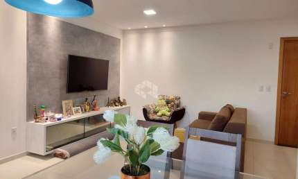 Apartamento 2 dormitórios mobiliado, com box, Zona Nova, em Capão da Canoa