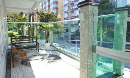 Apartamento 02 dormitórios, sendo 01 suíte, sala, banheiro social, 01 vaga de garagem - zona nova - capão da canoa