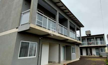Sobrado com 2 quartos, 1 vaga,  mobiliado em Arroio do Sal RS