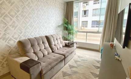 Apartamento mobiliado à venda no Centro de Capão da Canoa com 2 dormitórios (1 suíte)