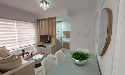 Oportunidade imperdível: apartamento mobiliado com suíte e vaga a duas quadras do mar!