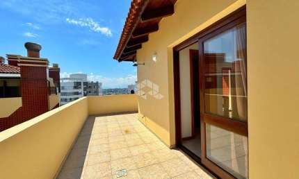 Apartamento 2 dormitórios, cobertura, lareira, 3 quadras do mar no bairro Zona Nova, Capão da Canoa