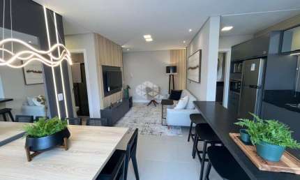 Apartamento à venda na Zona Nova em Capão da Canoa com 2 quartos (1 suíte), a apenas 1 quadra do mar