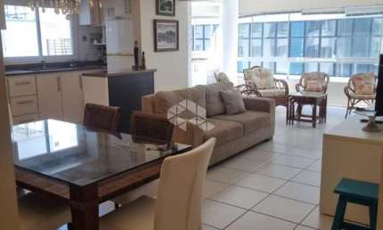 Apartamento de frente 02 dormitório sendo 01 suíte, área privativa 107m²  Capão da Canoa