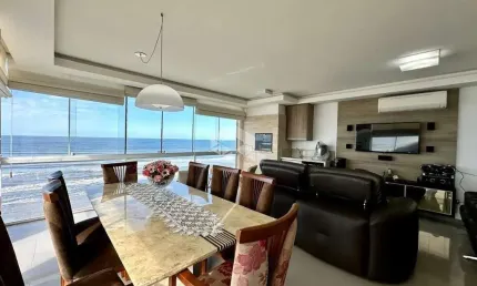 Apartamento na beira mar com 3 dormitórios, 135m², centro