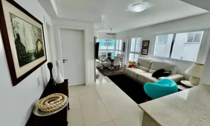 Apartamento com Vista para o Mar no Bairro Navegantes, Com Infraestrutura Completa
