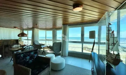 Apartamento   com vista para mar apenas um apto por andar!!