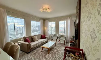 Apartamento 3  dormitórios, 142,84m², de frente a praça tiaraju, 100m da praia no bairro navegantes