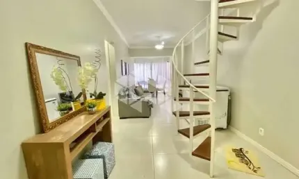Apartamento com 3 dormitórios, 123 m² de área privativa, 2 banheiros sociais, completamente mobiliado