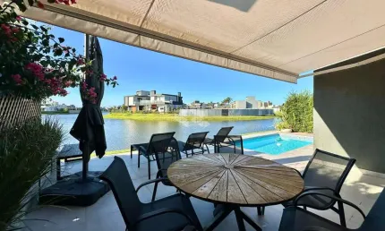 Casa em condomínio fechado com 4 quartos à venda na Avenida Diamante, 1, Rainha do Mar, Xangri-Lá