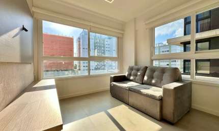 Apartamento 03 dormitórios ,1 suíte , mobiliado e decorado, 02 vagas, 02 , infra Capão da Canoa!