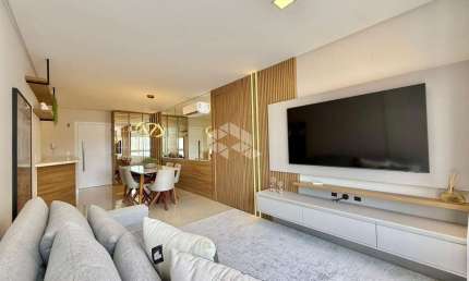 Apartamento à venda em Capão da Canoa com 2 quartos (1 suíte) - Mobiliado, decorado e a 4 quadras do mar