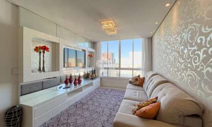 Apartamento de 3 Dormitórios Frente Mar no Bairro Navegantes, 100% Mobiliado, Climatizado, com 2 Vagas e Infraestrutura Completa de Lazer em Edifício