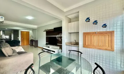 Apartamento à venda no navegantes, capão da canoa com 2 quartos (1 suíte) - ampla sacada leste, mobiliado e com negociação facilitada