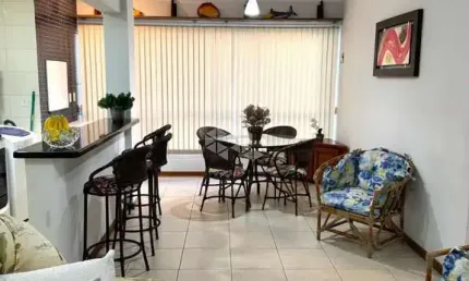 Apartamento de 02 dormitórios, mobiliado e decorado centro de capão da canoa