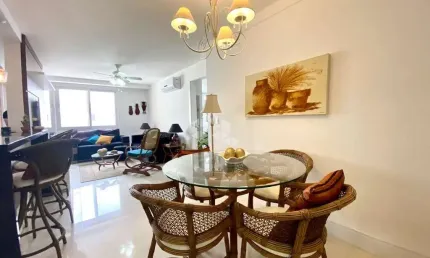 Apartamento com 1 dormitório, 1 suiíte, com lavabo, living dois ambientes com churrasqueira, uma quadra do mar praça luis bassani,em capão da canoa.