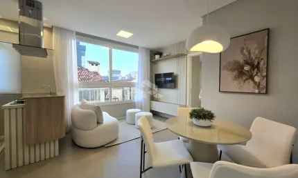 Apartamento mobiliado e decorado, 01 dormitório, próximo ao mar, em capão da canoa/rs.
