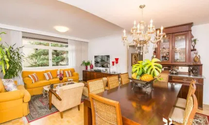 Apartamento com 4 quartos à venda na Avenida Independência, 1087, Independência, Porto Alegre