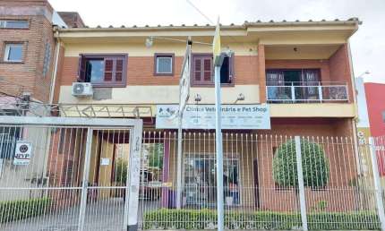 Casa Residencial e Comercial com 04 dormitórios 484m² área total- Bairro Cristal