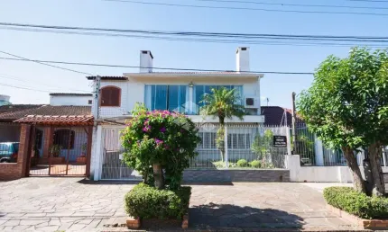 Casa 4 quartos/dormitórios com 232 m² área privativa
