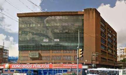Sala comercial com 380 m² privativos, elevador, vagas de garagem