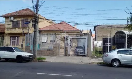 Casa com 3 quartos à venda na Rua Santos Pedroso, 58, Navegantes, Porto Alegre