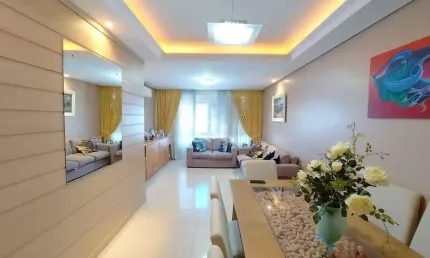 Apartamento 03 dormitórios com 180,56m² com 01 vaga -Menino Deus